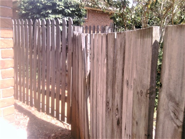 picture of broken fence